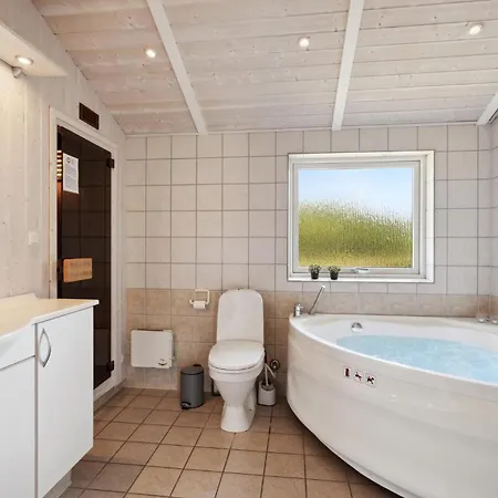 Lovely Home In Rudkobing With Wifi * Spodsbjerg