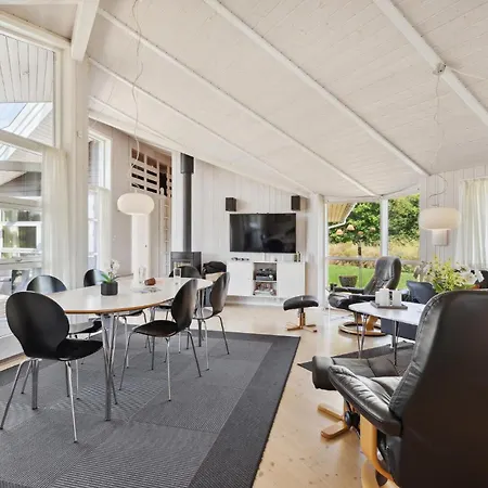 Lovely Home In Rudkobing With Wifi * Spodsbjerg